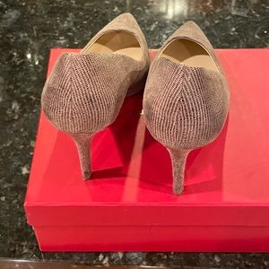 Ute and comfy Jessica Simpson shoe